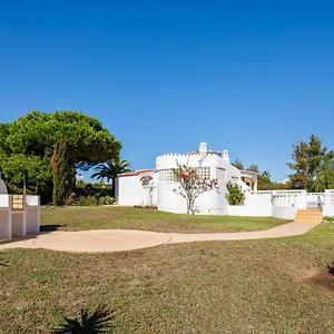 Casa Cupula Villa